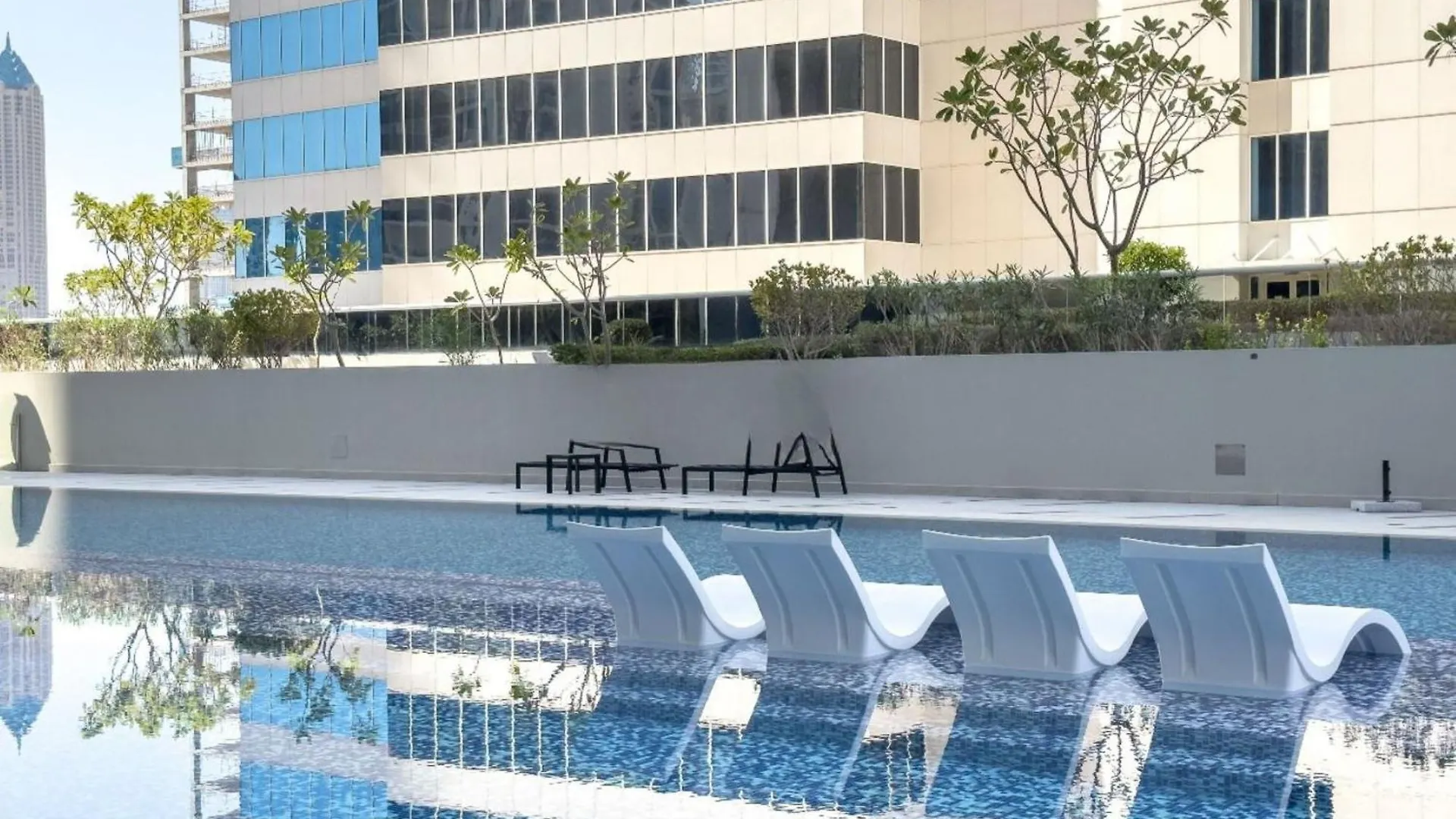Soothing Studio Getaway In Marquise Square -Business Bay Dubai
