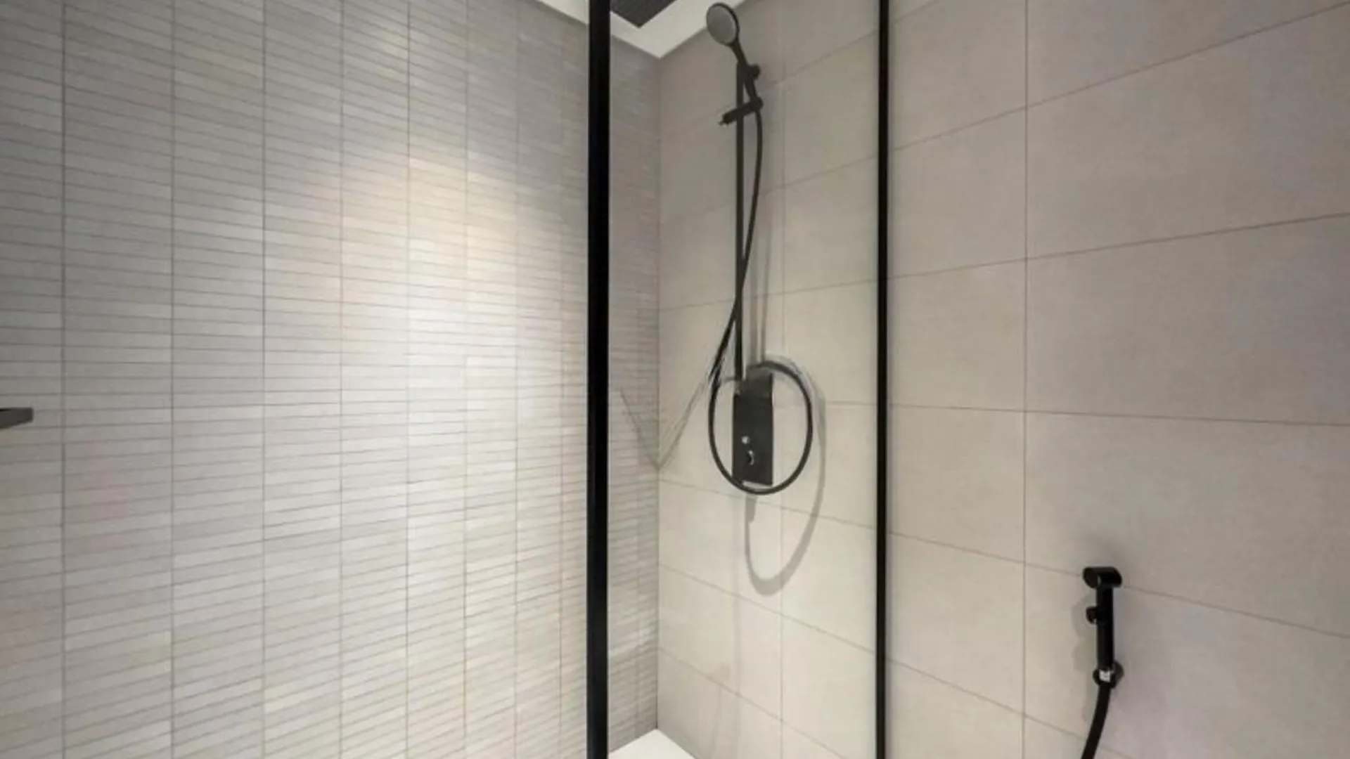 Soothing Studio Getaway In Marquise Square -Business Bay Dubai Apartment