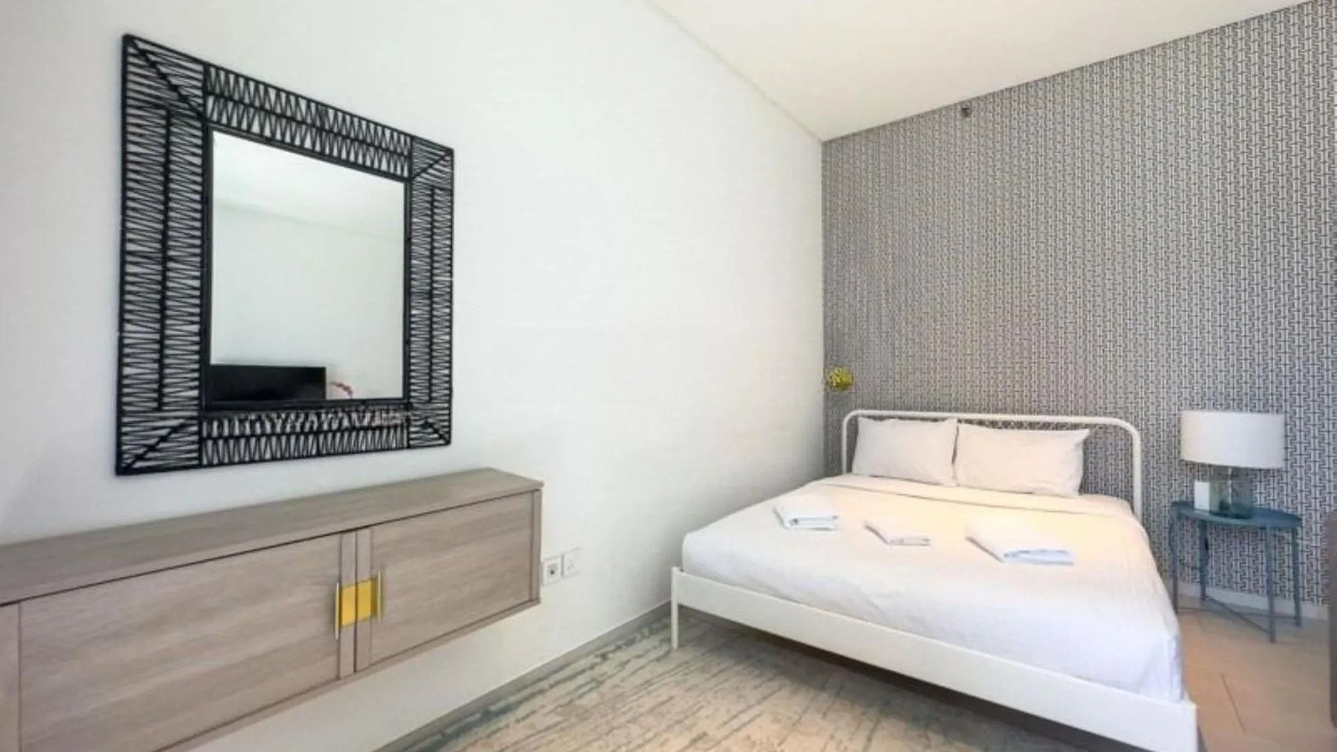 Apartment Soothing Studio Getaway In Marquise Square -Business Bay Dubai